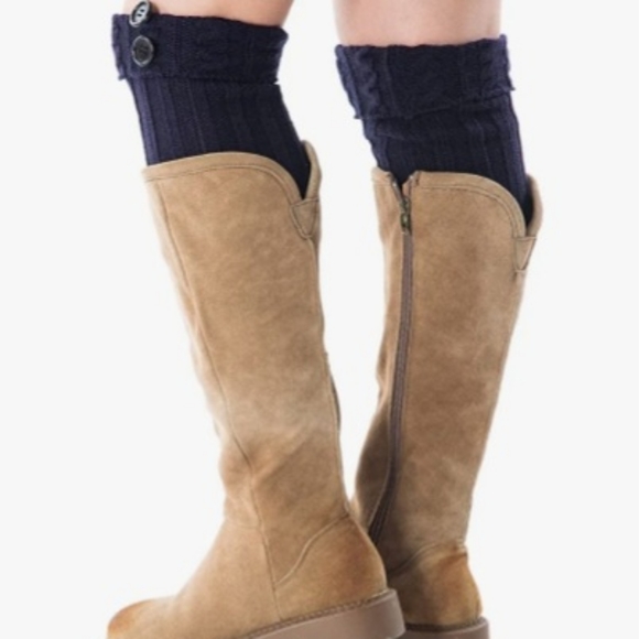 Knitted Boot Cuffs with Button Accents - Picture 6 of 6